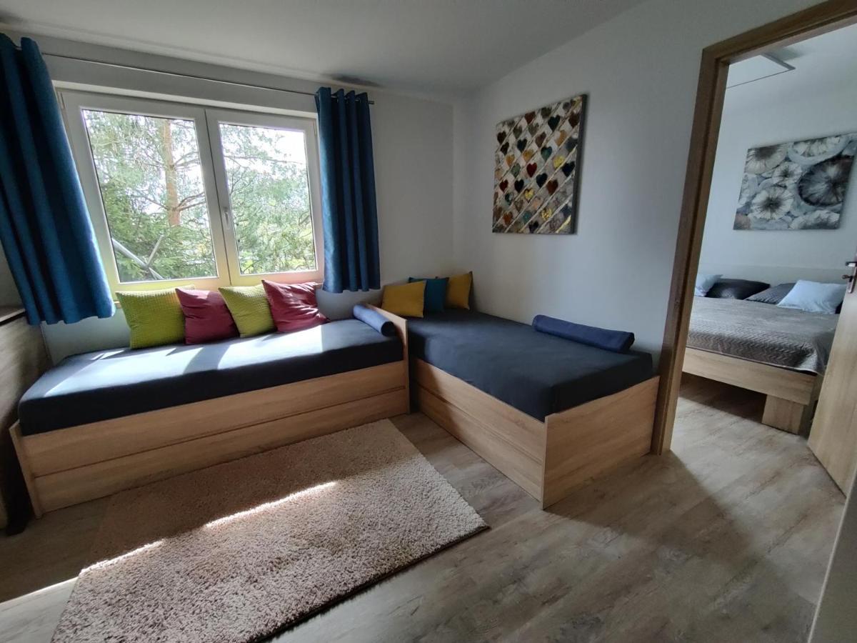 Apartman Pod Lipou - Samostatny Objekt Jaromer Bagian luar foto