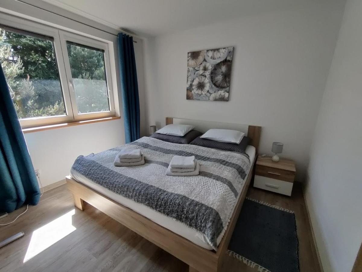 Apartman Pod Lipou - Samostatny Objekt Jaromer Bagian luar foto